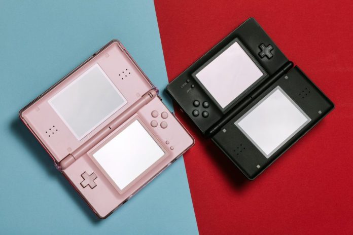 pink and black nintendo ds